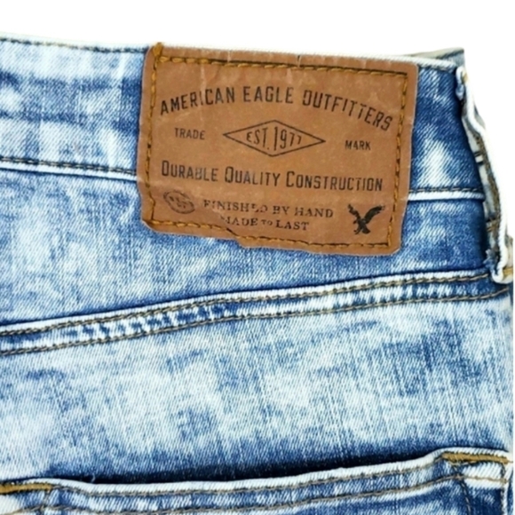American Eagle~Men's 29/32~Blue Denim Distressed Slim Taper Jeans Extreme Flex. - Picture 14 of 14